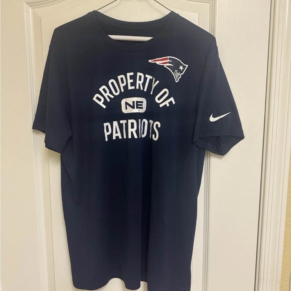 New England Patriots Football Nike Shirt Dri fit Pats NE Men's Large NFL